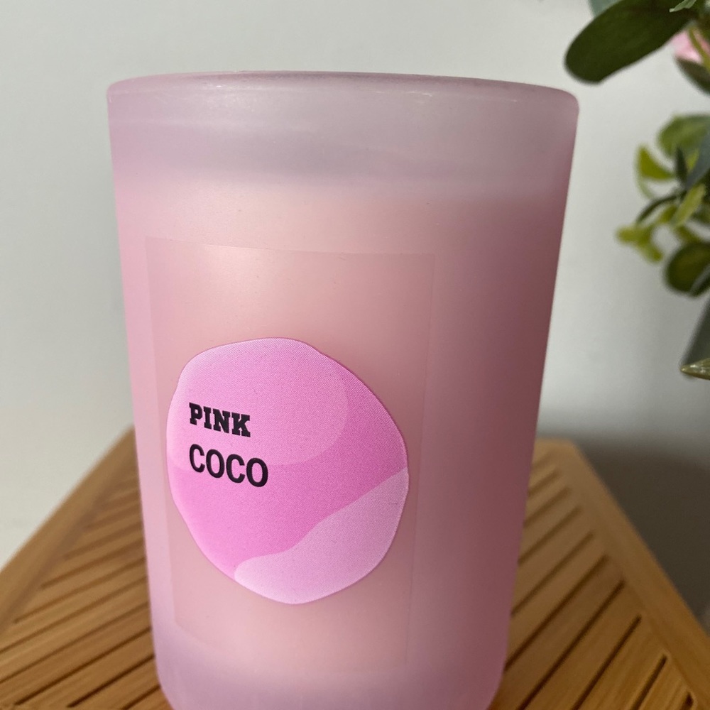 VICTORIAS SECRET PINK COCO SCENTED CANDLE 6.3 oz ; NEW with box